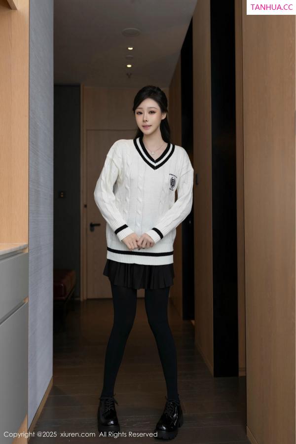 逗逗DouDou  [XiuRen]高清写真图 2025.03.07 No.9986 小逗逗 丝袜美腿第2张图片